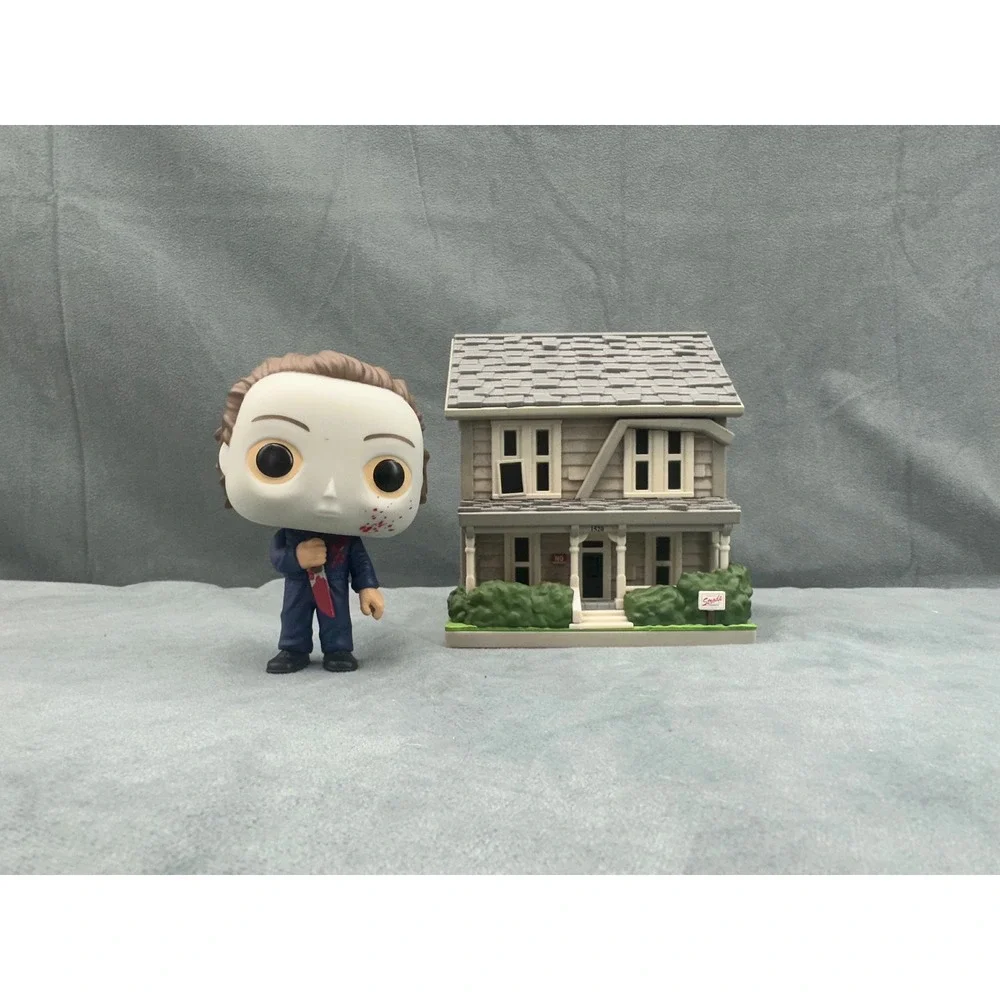 Funko Pop Town Michael Myers with Myers House Spirit Halloween 25 LOOSE